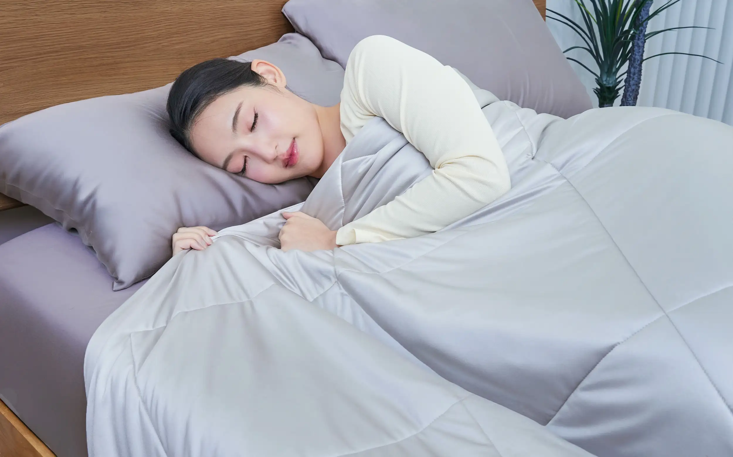 涼感被怎麼挑?天絲、冰絲、蠶絲、純棉差異一次看懂 Artboard 1 1